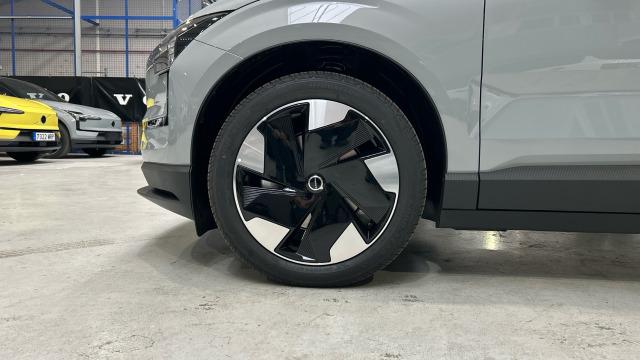 Volvo Ex30 Single Motor Extended Range Plus Auto 200 kW (272 CV)