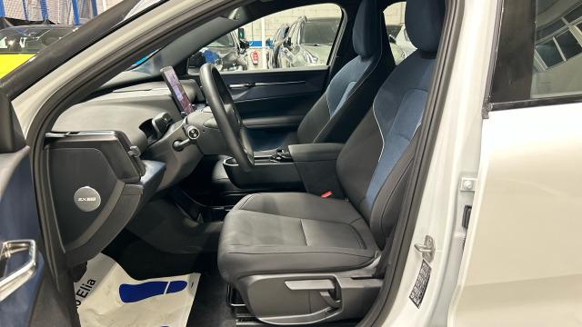 Volvo Ex30 Single Motor Extended Range Plus Auto 200 kW (272 CV)