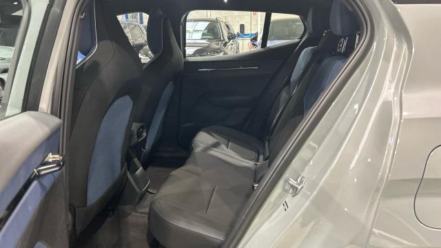 Volvo Ex30 Single Motor Extended Range Plus Auto 200 kW (272 CV)
