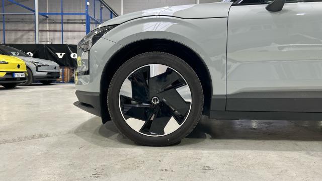 Volvo Ex30 Single Motor Extended Range Plus Auto 200 kW (272 CV)