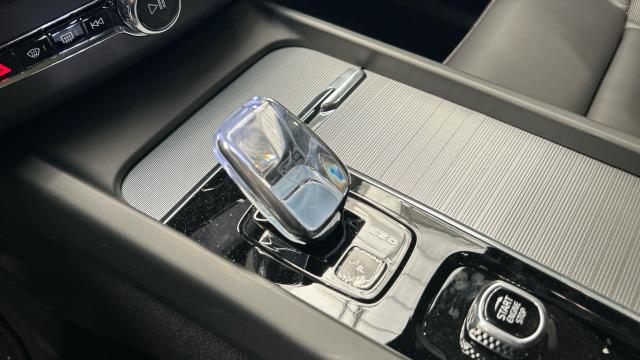 Volvo Xc60 T6 Recharge Plus Dark AWD Auto 257 kW (350 CV)