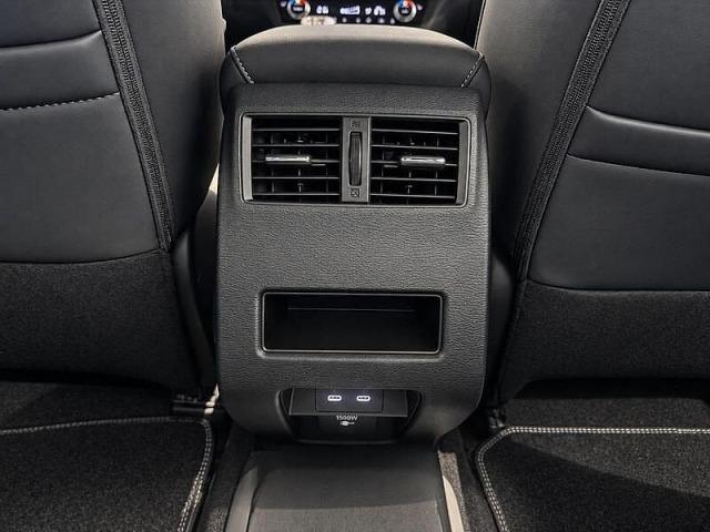Mitsubishi Outlander PHEV 4WD Kaiteki