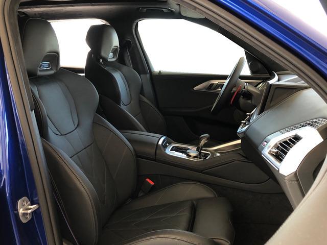 BMW Xm 50e 350 kW (476 CV)