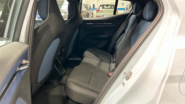Volvo Ex30 Single Motor Plus Auto 200 kW (272 CV)