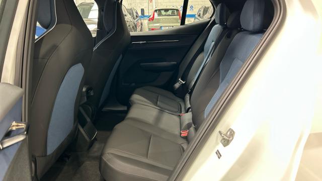 Volvo Ex30 Single Motor Core Auto 200 kW (272 CV)