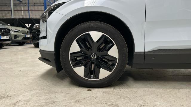 Volvo Ex30 Single Motor Plus Auto 200 kW (272 CV)