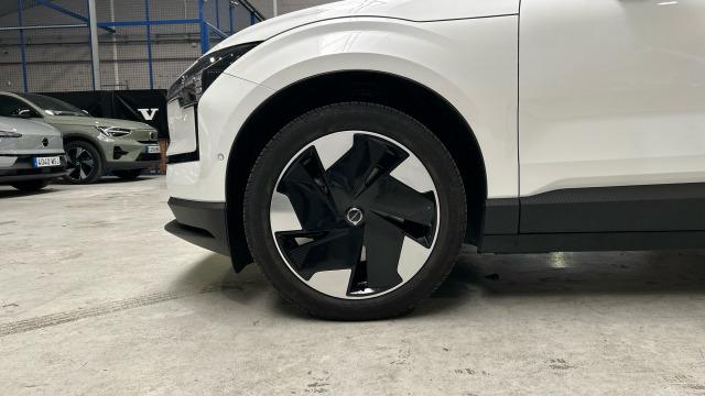 Volvo Ex30 Single Motor Extended Range Ultra Auto 200 kW (272 CV)