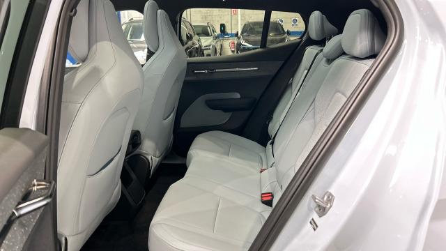 Volvo Ex30 Single Motor Extended Range Ultra Auto 200 kW (272 CV)