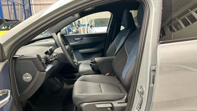 Volvo Ex30 Single Motor Core Auto 200 kW (272 CV)