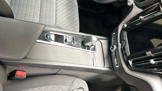 Volvo Xc60 T6 Recharge Core AWD Auto 257 kW (350 CV)
