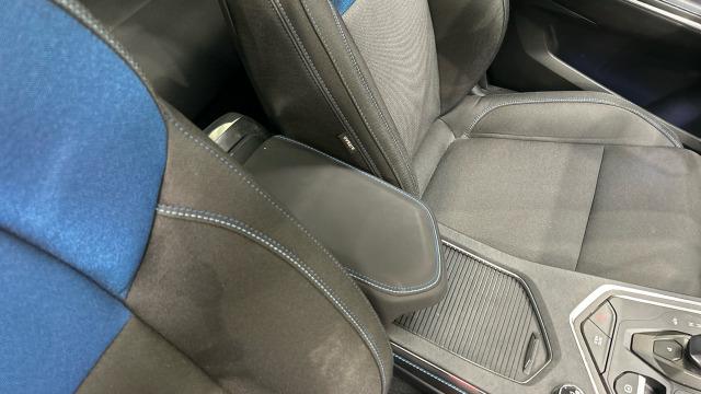 Lynk & Co 01 1.5 PHEV 6.6kW 192 kW (261 CV)