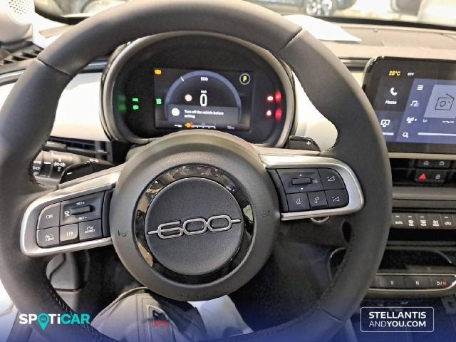 Fiat 600 600 MHEV  1.2 81kW (110CV) DDCT La prima