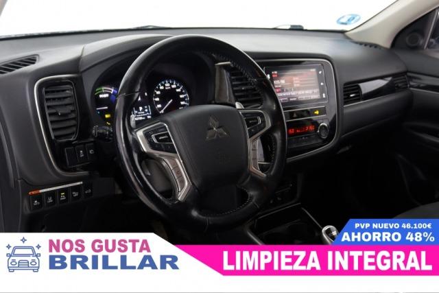 Mitsubishi Outlander 2.4 PHEV Kaiteki 4WD 230cv Auto 5P