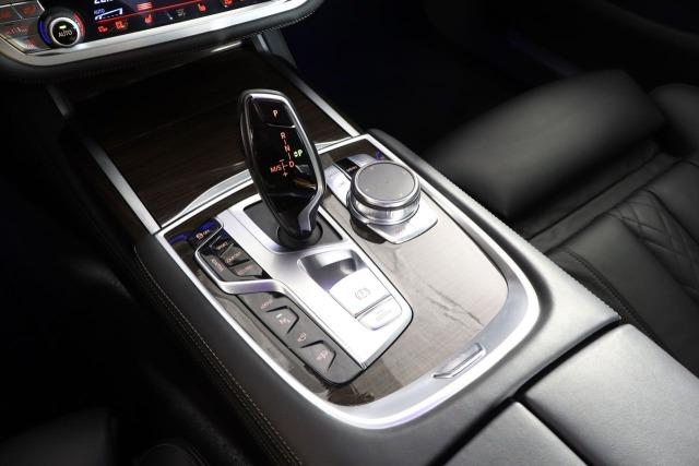 BMW 740 e iPerformance 326cv
