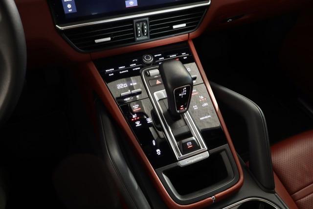 Porsche Coupe  E Hybrid 462cv