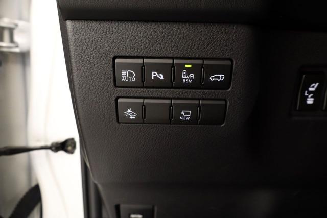Lexus Luxury 4WD 197cv