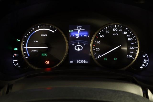 Lexus Luxury 4WD 197cv
