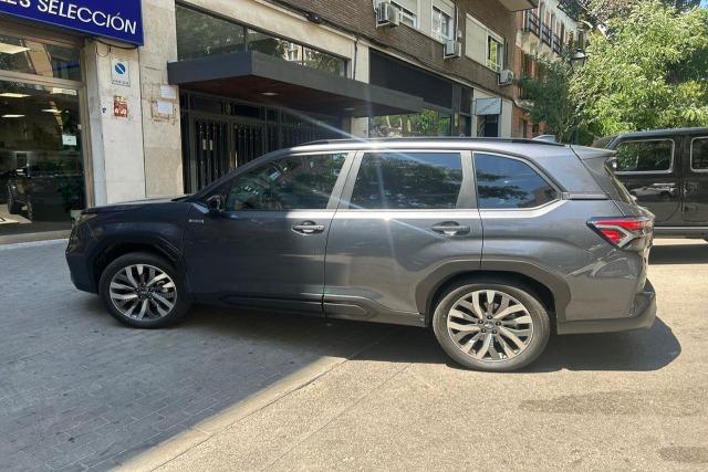 Subaru 2.0i Hybrid Touring 152cv
