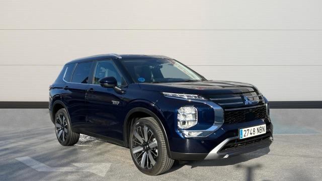Mitsubishi Outlander PHEV Kaiteki 4WD
