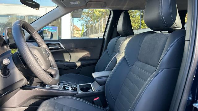 Mitsubishi Outlander PHEV Kaiteki 4WD
