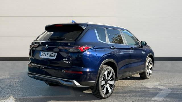 Mitsubishi Outlander PHEV Kaiteki 4WD
