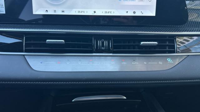 EBRO S700 1.5 TGDI PHEV Luxury E-CVT