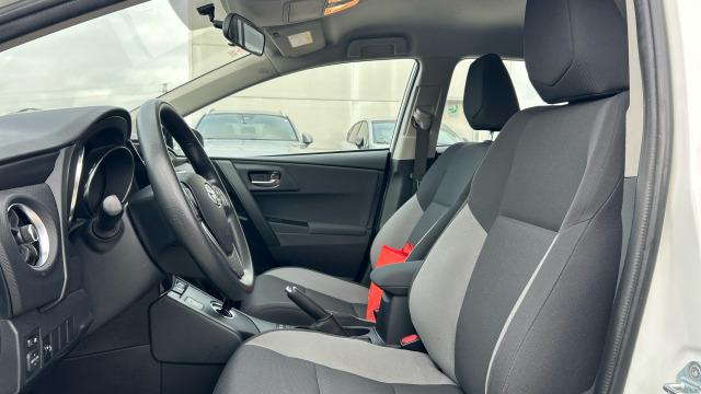 Toyota Auris 1.8 140H Hybrid Business