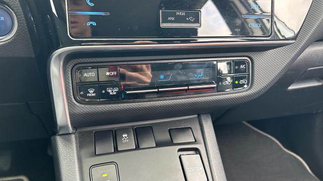 Toyota Auris 1.8 140H Hybrid Business