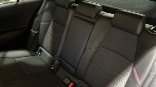 Toyota Corolla 2.0 180H ADVANCE E-CVT