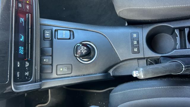 Toyota Auris 1.8 140H Hybrid Business