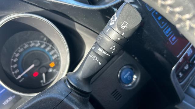 Toyota Auris 1.8 140H Hybrid Business