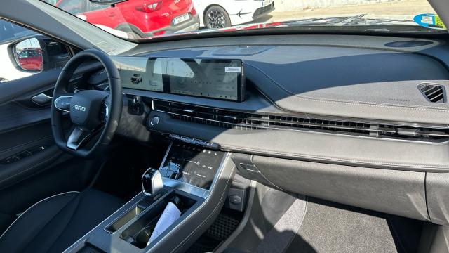 EBRO S400 1.5 DHE HEV Excellence CVT