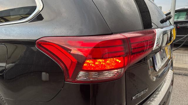 Mitsubishi Outlander 2.0 PHEV Kaiteki Auto 4WD