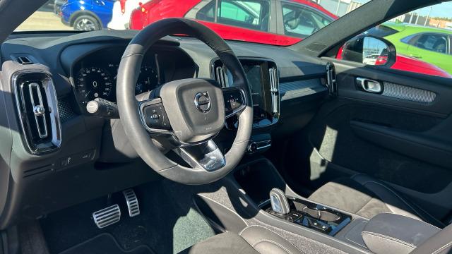 Volvo Xc40 2.0 B4 G AWD R-Design Auto