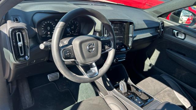 Volvo Xc40 2.0 B4 G AWD R-Design Auto