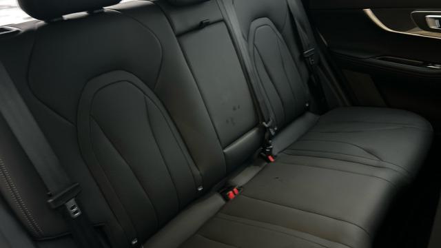 EBRO S700 1.5 TGDI PHEV Premium E-CVT