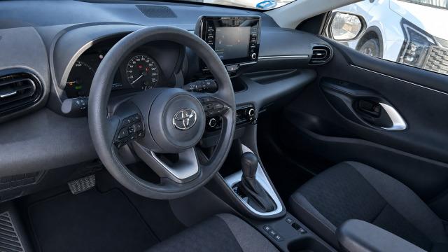 Toyota Yaris 1.5 120H Business Plus