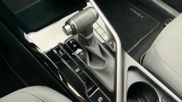 Kia Niro 1.6 GDi HEV 104kW (141CV) Concept