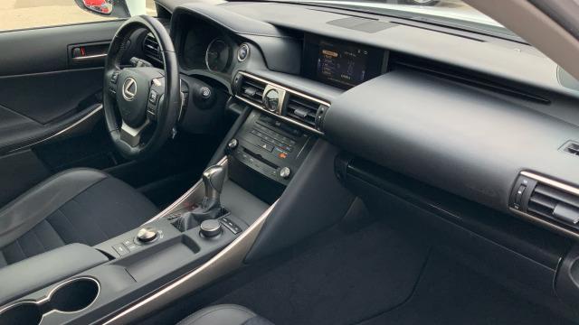 Lexus Is 2.5 300h Executive