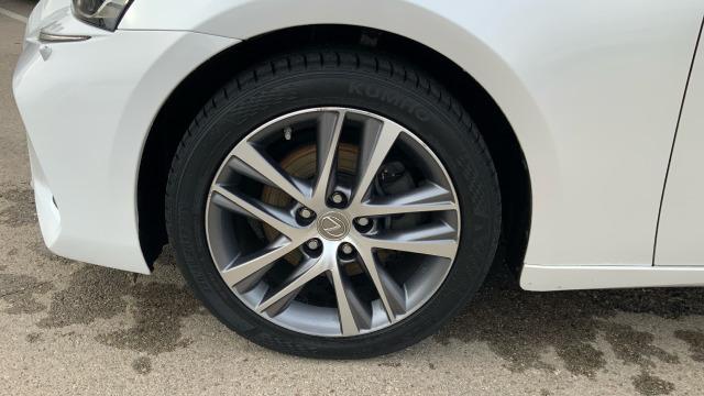Lexus Is 2.5 300h Executive