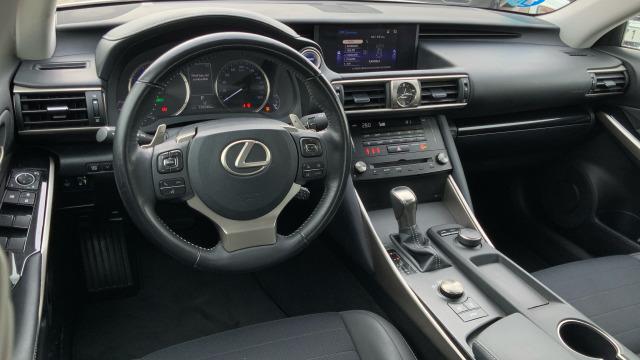 Lexus Is 2.5 300h Executive