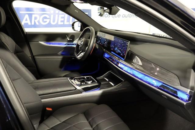 Bmw M760e