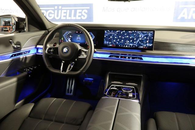 Bmw M760e