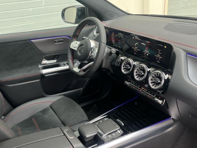MERCEDES-BENZ Eqa 300 4MATIC