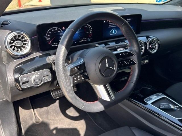 MERCEDES-BENZ Clase A 250 e AMG Line (EURO 6e)