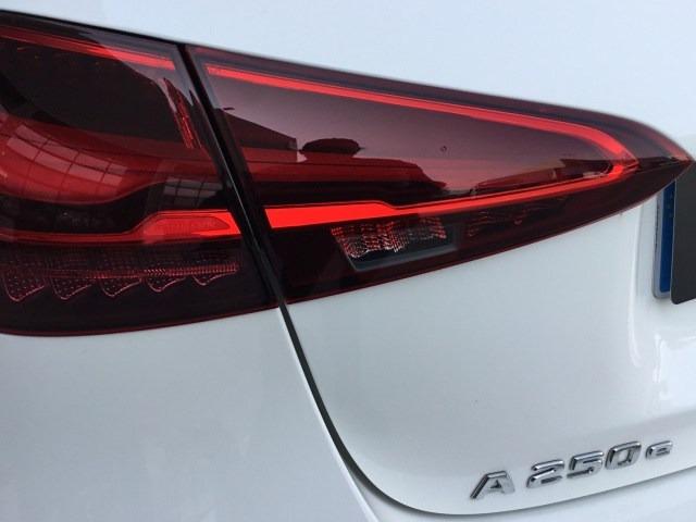 MERCEDES-BENZ Clase A 250 e Compacto con tecnología híbrida EQ