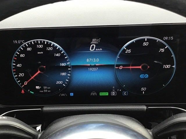 MERCEDES-BENZ Eqa 300 4Matic AMG Line