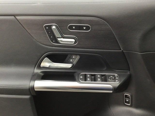 MERCEDES-BENZ Eqa 300 4Matic AMG Line