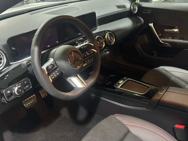 MERCEDES-BENZ Clase A 250 e Compacto