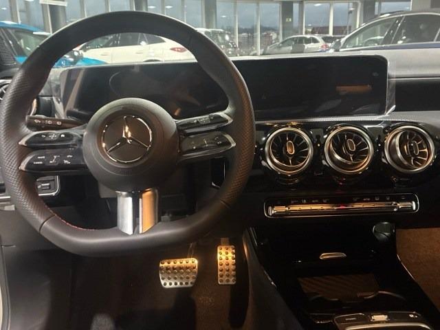 MERCEDES-BENZ Clase A 250 e Compacto
